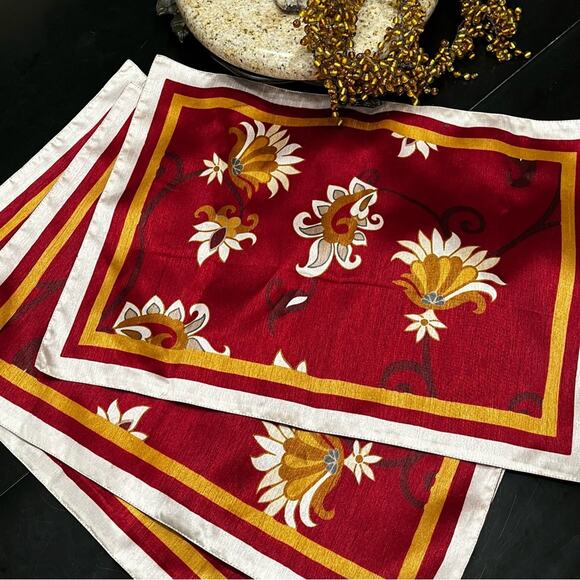 NEW Z Gallerie Silk Blend Floral Rectangular Placemats 20”x14” Set 4 Cranberry - Picture 1 of 16